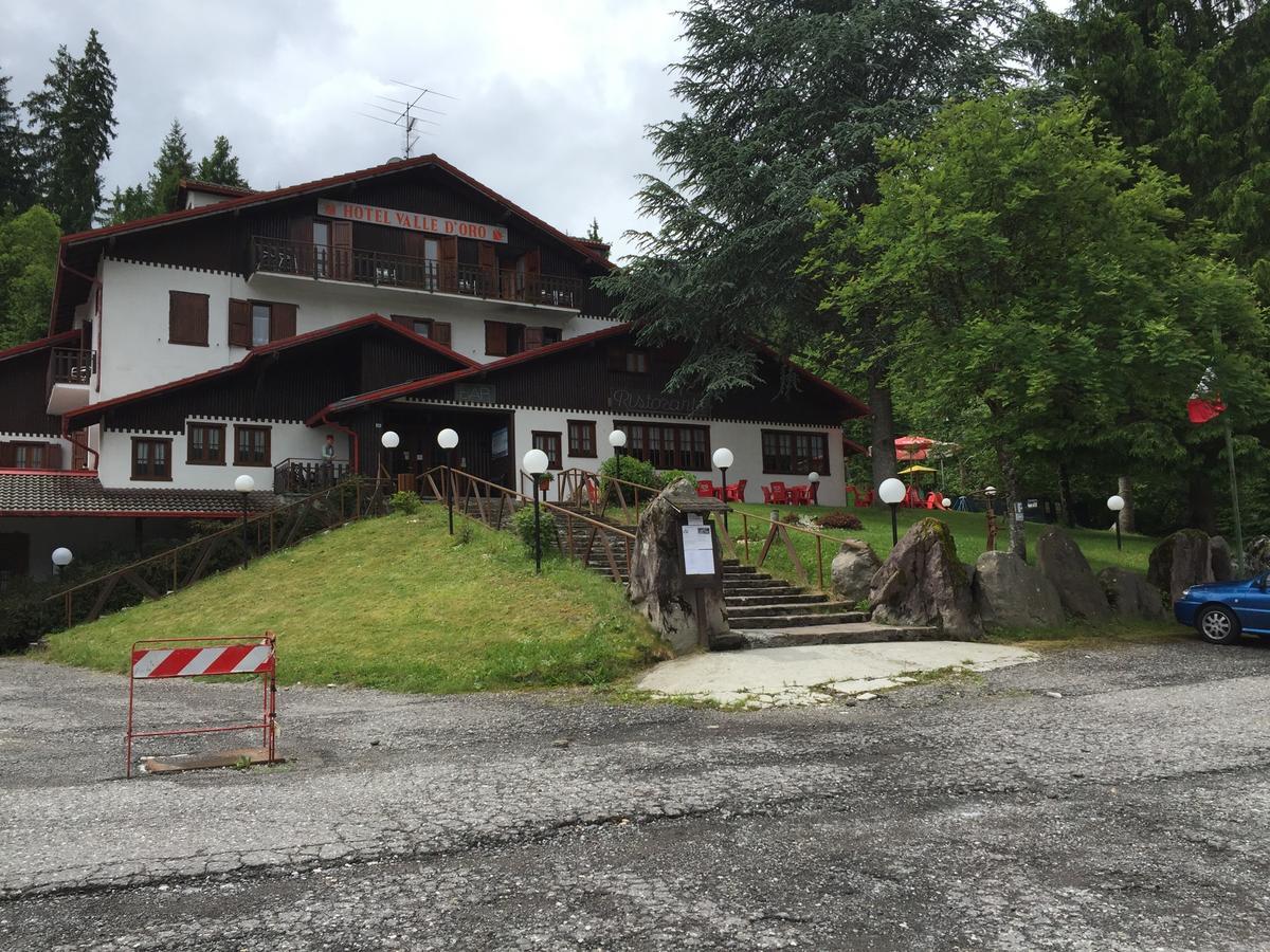 Hotel Valled'Oro Borno Kültér fotó